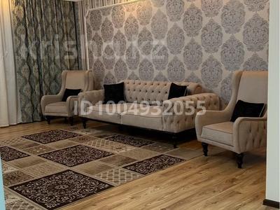 3-комнатная квартира · 140 м² · 10/10 этаж, Ахмет Байтурсынова 19 — Пересечение улиц А.Байтурсынова и К.Аманжолова, напротив мечети Хазрет Султан за 450 000 ₸ в Астане, Сарайшык р-н