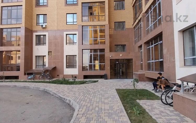 2-бөлмелі пәтер · 57 м² · 8/9 қабат, Е 181 5, бағасы: 25 млн ₸ в Астане, Есильский р-н — фото 2