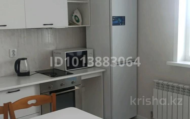 1-бөлмелі пәтер · 39 м² · 10/10 қабат, Нажмеденова -Нурлы Жол вокзал, бағасы: 13 000 ₸ в Астане, Сарайшык р-н — фото 2