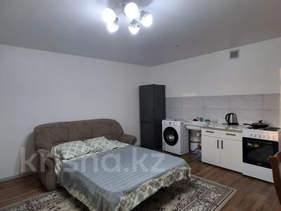 1-бөлмелі пәтер · 30 м² · 5 қабат, Мукан Тулебаев 5, бағасы: 8 000 ₸ в Астане, Алматы р-н