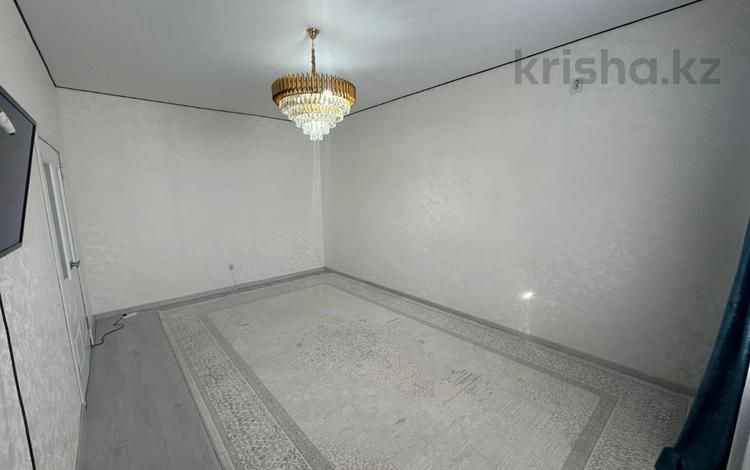 2-бөлмелі пәтер · 70 м² · 5/6 қабат, Алтын орда ш/а. 356, бағасы: 21.5 млн ₸ в Актобе, мкр. Алтын орда — фото 2