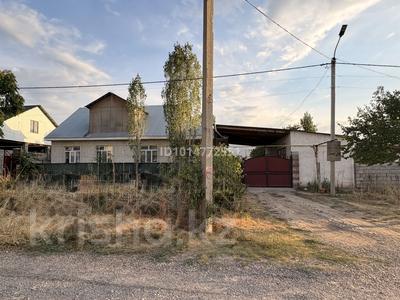 Часть дома · 3 комнаты · 200 м² · 8 сот., Наурыз 6 — Продаётся дом Удобное расположение — рядом с «Новый Евразия» и Школа Гимназией за 40 млн ₸ в Каргалы (п. Фабричный)