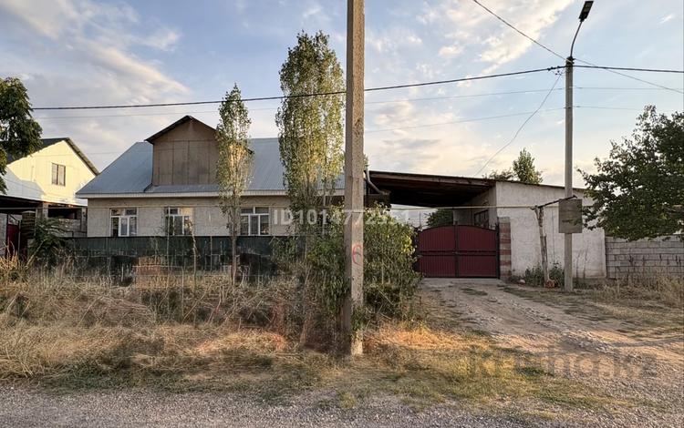 Часть дома · 3 комнаты · 200 м² · 8 сот., Наурыз 6 — Продаётся дом Удобное расположение — рядом с «Новый Евразия» и Школа Гимназией за 40 млн ₸ в Каргалы (п. Фабричный) — фото 2