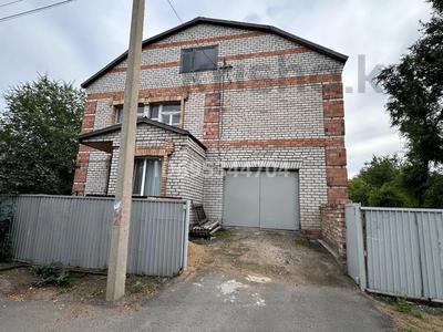 Отдельный дом · 5 комнат · 200 м² · 12 сот., Шахтостроителей 15 — Целинная за 60 млн 〒 в Экибастузе