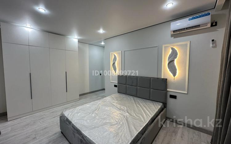 2-бөлмелі пәтер · 60 м² · 6/12 қабат, Байдибек би 115/10 115/10, бағасы: 330 000 ₸ в Шымкенте, Абайский р-н — фото 2