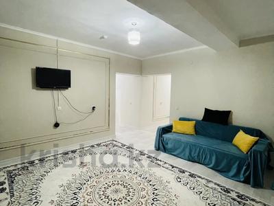 2-комнатная квартира · 57 м² · 4/7 этаж, 11 ул 17 — ТЦ Шапагат, Білім-инновация лицей, Муз сарай, Стадион Арена. за 10 000 〒 в Туркестане