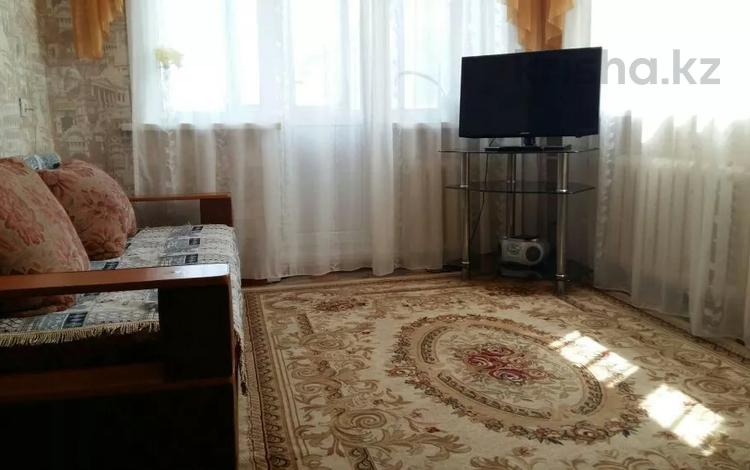 1-комнатная квартира, 32 м² посуточно, Жамбыла Жабаева 167 — Абая за 5 000 〒 в Петропавловске — фото 2
