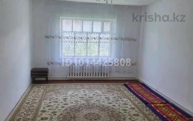Отдельный дом · 4 комнаты · 100 м² · 6 сот., мкр Аулие-Ата, Аулие-Ата ш/а Соркина 97а за 100 000 ₸ в Таразе — фото 2