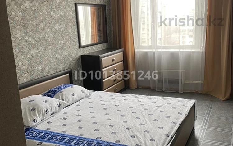 2-комнатная квартира · 50 м² · 10/12 этаж, мкр Аксай-1А 11 за 20 000 ₸ в Алматы, Ауэзовский р-н — фото 2