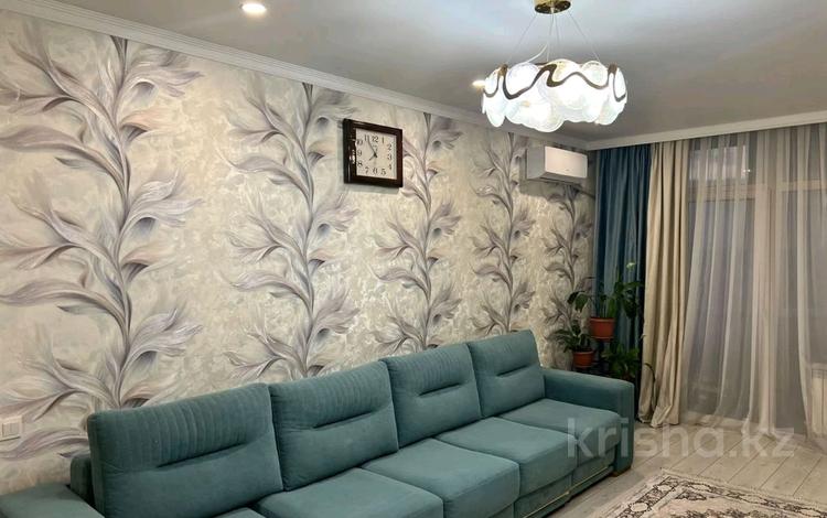 3-комнатная квартира · 70.4 м² · 8/12 этаж, Кошкарбаева за 41.5 млн ₸ в  — фото 2