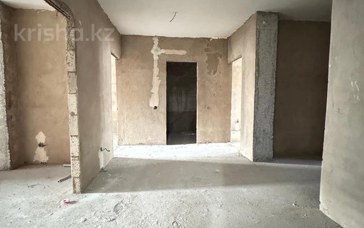 3-комнатная квартира · 95 м² · 10/13 этаж, Максут Нарикбаев 4 за 33 млн 〒 в Астане, Нура р-н — фото 6