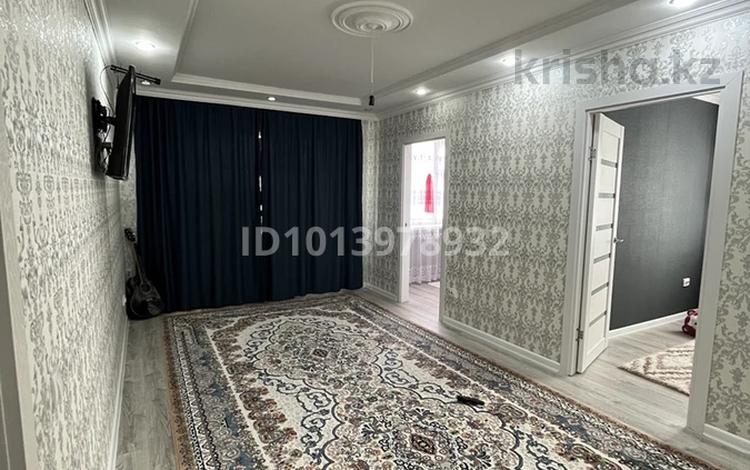 4-бөлмелі пәтер · 63 м² · 5/5 қабат, Кердери 135, бағасы: 18 млн ₸ в Уральске, мкр Школьник — фото 2