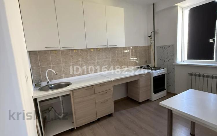 3-комнатная квартира · 90 м² · 3/9 этаж, мкр Нурсая, Таумыш Жумагалиева 17А за 180 000 ₸ в Атырау — фото 2