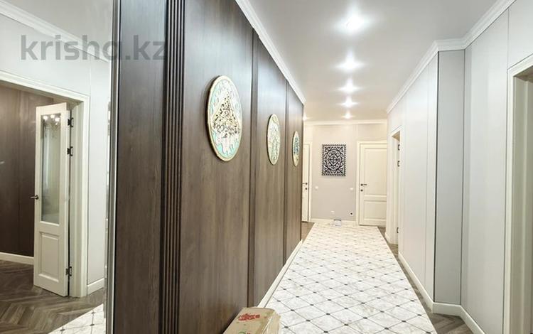 4-комнатная квартира · 130 м² · 10/13 этаж, Манглик Ел 60 — А. Бокейхан за 92 млн ₸ в Астане, Есильский р-н — фото 2