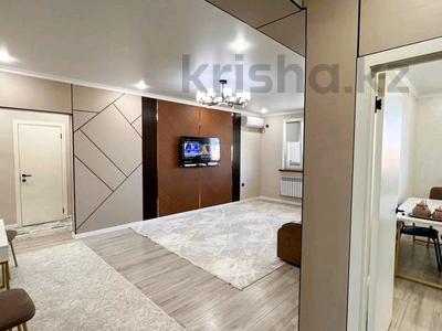 3-бөлмелі пәтер · 90 м² · 4/5 қабат, Самал 33А, бағасы: 300 000 ₸ в Талдыкоргане, мкр Самал
