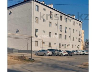 Пәтерлер в Туркестанской обл.: 2-бөлмелі пәтер · 50 м² · 3/4 қабат, самал 50 — касын ұлы тау тойханасы бар, бағасы: 12 млн 〒 2-бөлмелі пәтер · 50 м² · 3/4 қабат, самал 50 — касын ұлы тау тойханасы бар, бағасы: 12 млн 〒 в Туркестане