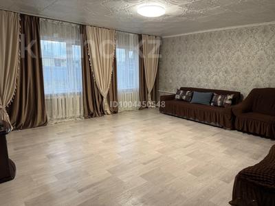 Отдельный дом · 4 комнаты · 180 м² · 15 сот., Центральная 46 — Дом за магазином «Бирлик» за 23 млн 〒 в Семее