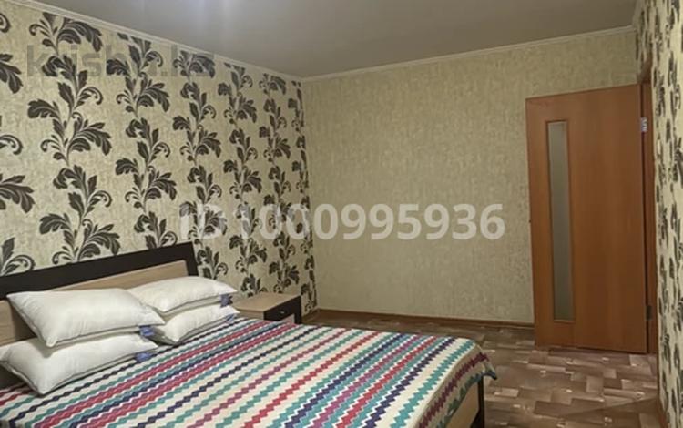 3-комнатная квартира · 63 м² · 4/5 этаж, Абая 107 — Остановка Научно-техническая библиотека за 21.5 млн ₸ в Уральске, мкр Школьник — фото 2