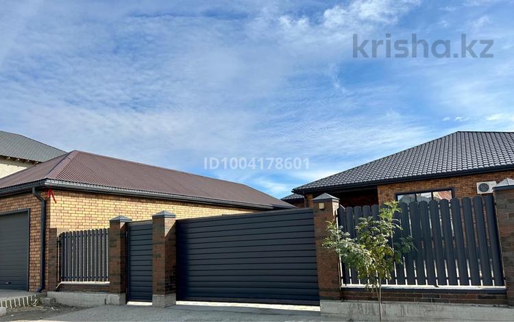 Отдельный дом · 5 комнат · 260 м² · 8.6 сот., мкр Самал, Проезд 2 за 99 млн 〒 в Атырау — фото 11