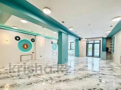 Еркін, кеңселер, дүкендер мен бутиктер, сұлулық салондары, фитнес және спорт, медорталықтар мен дәріханалар, білім орталықтары, конференц-залдар, кабинеттер және жұмыс орындары, студиялар · 230 м², бағасы: 2 млн 〒 в Астане, Есильский р-н