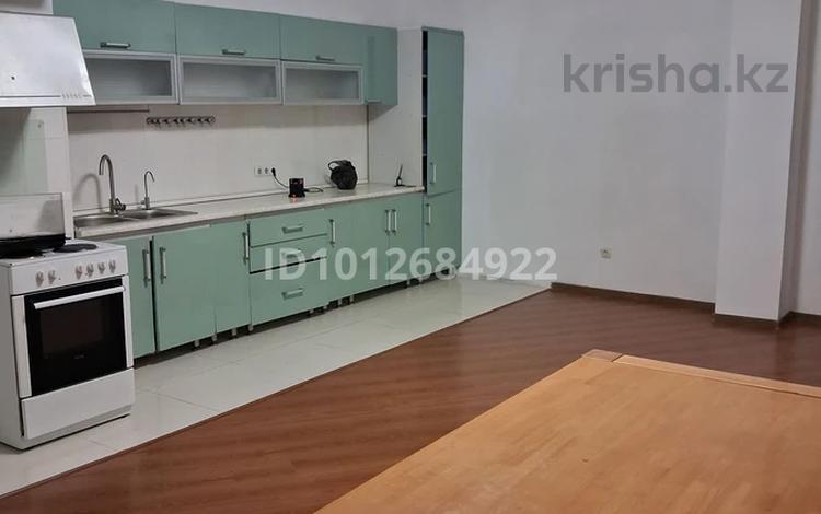 3-бөлмелі пәтер · 150 м² · 17/18 қабат, мкр Тастак-1 прокофьева 140 — Возле базара тастак, бағасы: 430 000 ₸ в Алматы, Ауэзовский р-н — фото 2