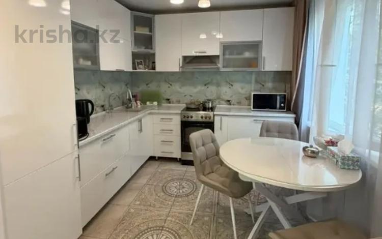 4-комнатная квартира · 84.5 м² · 2/5 этаж, Жастар 23 за 48 млн ₸ в Усть-Каменогорске — фото 10