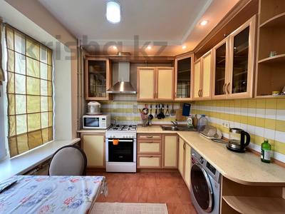 3-комнатная квартира · 90 м² · 3/5 этаж, Шевченко 166 за 500 000 〒 в Алматы, Бостандыкский р-н
