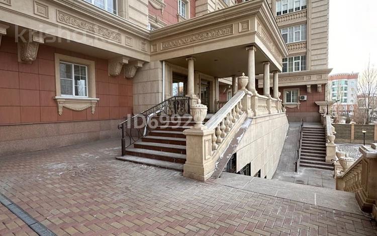 2-комнатная квартира · 90 м² · 5/11 этаж, Алии Молдагуловой 44 за 350 000 ₸ в Актобе — фото 2