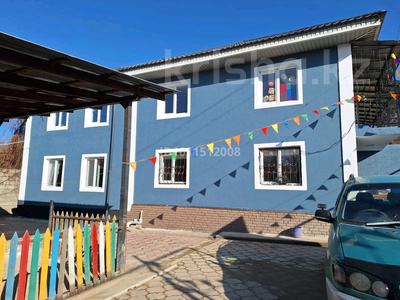 Жеке үй · 6 бөлме · 300 м² · 5 сот., мкр Теректы, Кунгейлі 10, бағасы: 150 млн ₸ в Алматы, Алатауский р-н