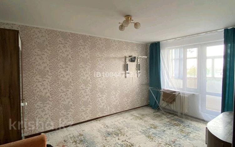 1-комнатная квартира · 33 м² · 8/9 этаж, 4 микрорайон 9 за 13.8 млн ₸ в Аксае — фото 2