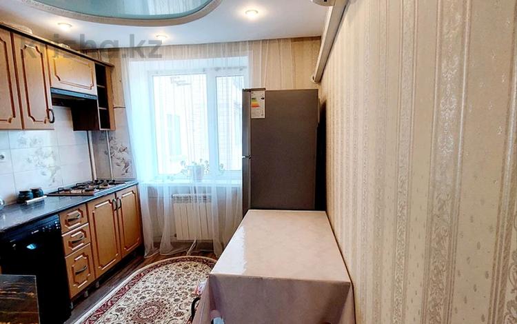 3-комнатная квартира · 60 м² · 3/5 этаж, Мухита — 11 школа за 25 млн ₸ в Уральске, мкр Школьник — фото 26