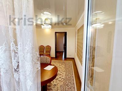 3-бөлмелі пәтер · 60 м² · 3/5 қабат, Мухита — 11 школа, бағасы: 23.5 млн ₸ в Уральске, мкр Школьник