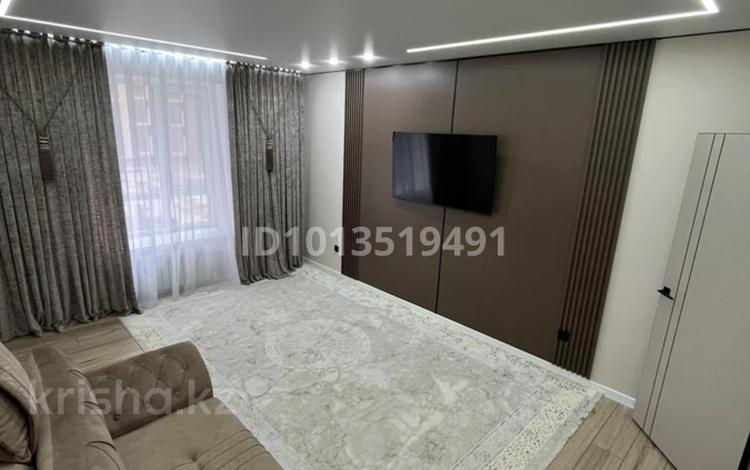 3-бөлмелі пәтер · 80 м² · 2/5 қабат, мкр. Алтын орда, ​Микрорайон Алтын Орда 339а — Возле школы 81, бағасы: 36.5 млн ₸ в Актобе — фото 22