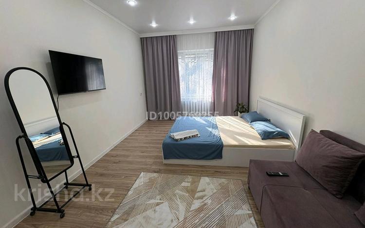 1-бөлмелі пәтер · 38 м² · 2/5 қабат, 8 микрорайон 13 — Фиркан, бағасы: 10 000 〒 в Таразе — фото 2