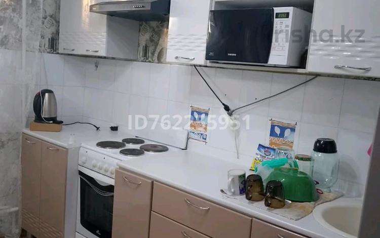 2-бөлмелі пәтер · 50 м² · 5/9 қабат, бульвар Гагарина 25 — Остановка Карбышева, бағасы: 180 000 ₸ в Усть-Каменогорске, Ульбинский — фото 2