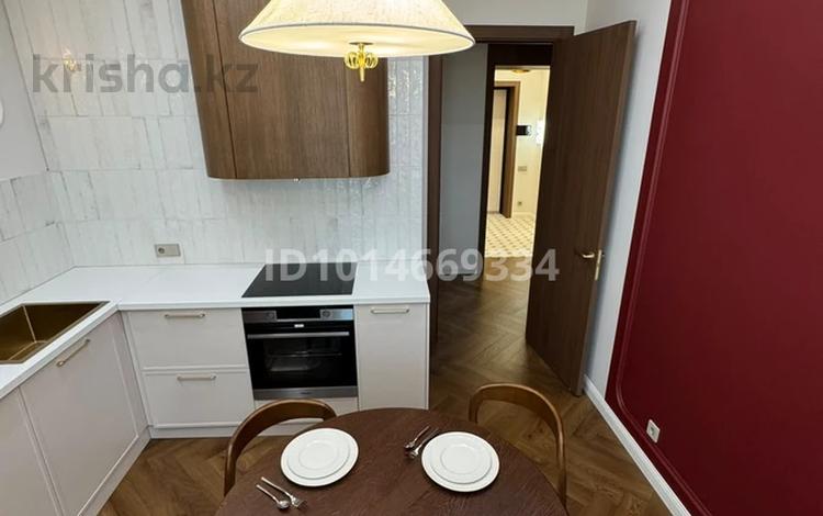 2-комнатная квартира · 72 м² · 6/9 этаж, Шамши Калдаяков 12 за 500 000 ₸ в Астане, Сарайшык р-н — фото 2