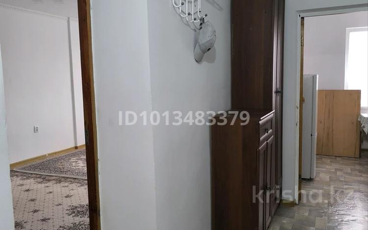 2-комнатная квартира · 77 м² · 8/9 этаж, мкр. Алмагуль, Аманшина 72 за 160 000 ₸ в Атырау — фото 2