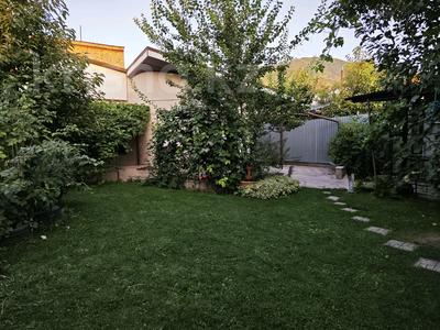 Жеке үй · 4 бөлме · 200 м² · 5 жүзд., Нұрлытау ш/а., бағасы: 700 000 ₸ в Алматы, Бостандыкский р-н