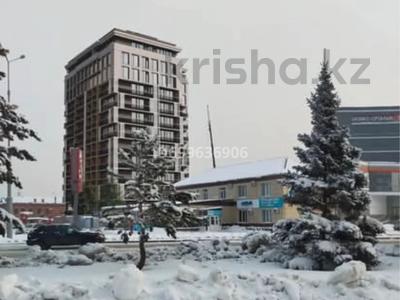 1-комнатная квартира · 50 м² · 3/12 этаж, Тохтарова 57 — Император цум за 40 млн 〒 в Усть-Каменогорске, Ульбинский