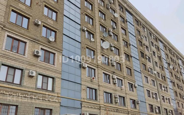 3-комнатная квартира · 101 м² · 2/9 этаж, проспект Каныш Сатпаев 60 за 51 млн 〒 в Атырау — фото 2