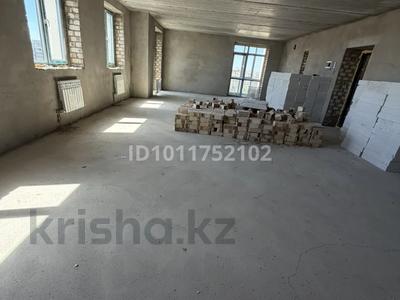 3-комнатная квартира · 74.5 м² · 7/8 этаж, Муканова 51 за 28 млн ₸ в Караганде, Казыбек би р-н