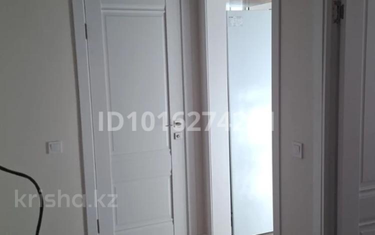 2-комнатная квартира · 41 м² · 8/10 этаж, Алихан Бокейхан 7 за 300 000 ₸ в Астане, Есильский р-н — фото 2