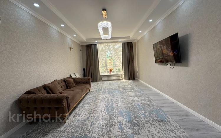 4-комнатная квартира · 117 м² · 3/5 этаж, ул Абиша Кекилбайулы 60 а за 350 000 ₸ в Атырау — фото 5