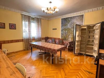 5-бөлмелі пәтер · 129 м² · 3/3 қабат, Назарбаева, бағасы: 84 млн ₸ в Алматы, Медеуский р-н