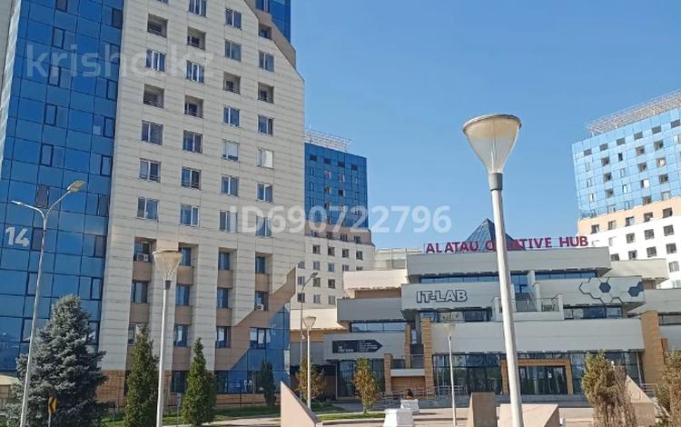 2-комнатная квартира, 50 м², 3/14 этаж помесячно, мкр Акбулак, Б. Момышулы — Almaty arena за 250 000 〒 в Алматы, Алатауский р-н — фото 18