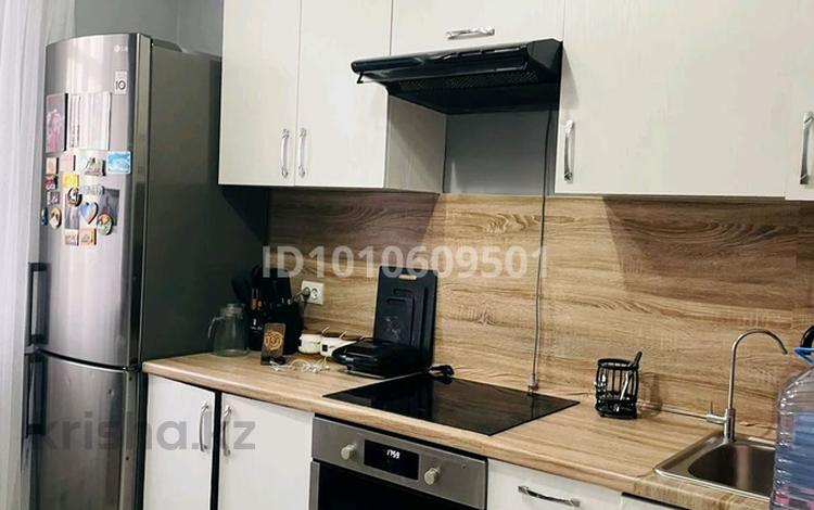 2-комнатная квартира · 60.3 м² · 10/10 этаж, мкр Аксай-1 — ТРЦ Азия парк за 45 млн ₸ в Алматы, Ауэзовский р-н — фото 2