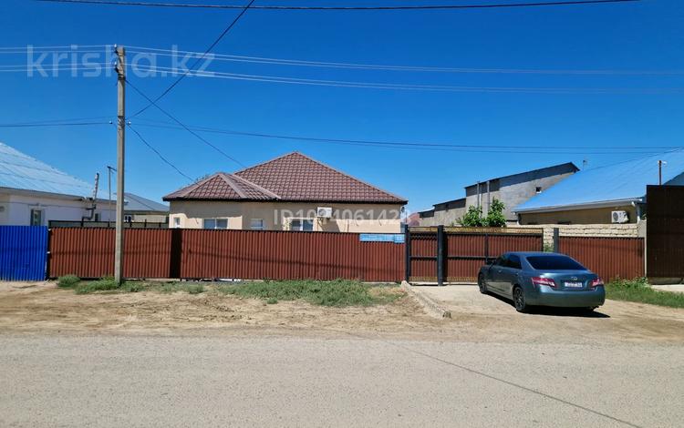 Жеке үй · 3 бөлме · 120 м² · 10 жүзд., Бірлік-2 -ш/а., Махаш бекмаганбет 53 — Садик, бағасы: 15 млн ₸ в Атырау, мкр Бирлик-2 — фото 2
