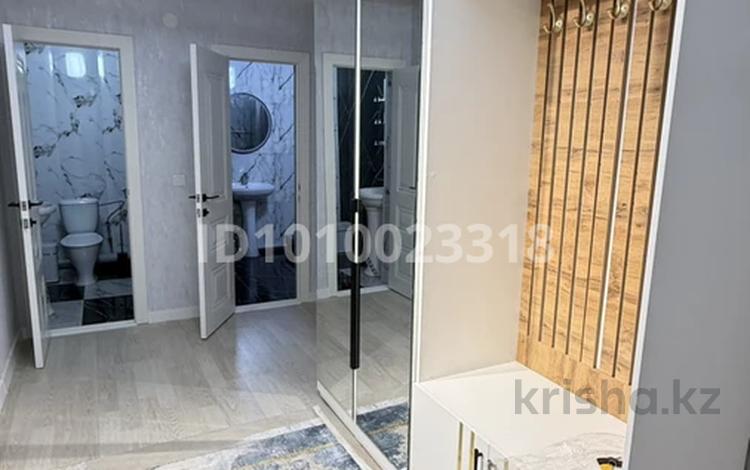3-комнатная квартира · 104 м² · 1/5 этаж, 18/1 97 за 250 000 〒 в Туркестане — фото 2
