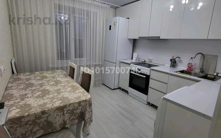 3-комнатная квартира · 68 м² · 6/9 этаж, Бориса алексанрова 11 за 300 000 ₸ в Усть-Каменогорске, Ульбинский — фото 2