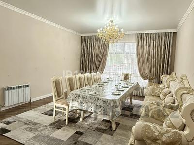 Дом · 4 комнаты · 500 м², Каратальская 148 — Нурсултан Назарбаев за 80 000 〒 в Талдыкоргане